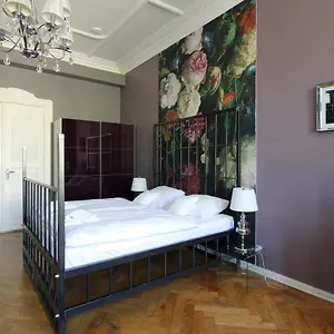https://arthotel-connection.find-berlin-hotels.com